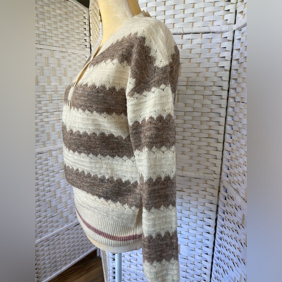 NWT Hem & Thread Last Chance Milo Sweater Henley style Size S - Picture 5 of 9